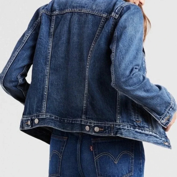 Levi’s Slim Trucker Denim Jacket - Picture 2 of 7